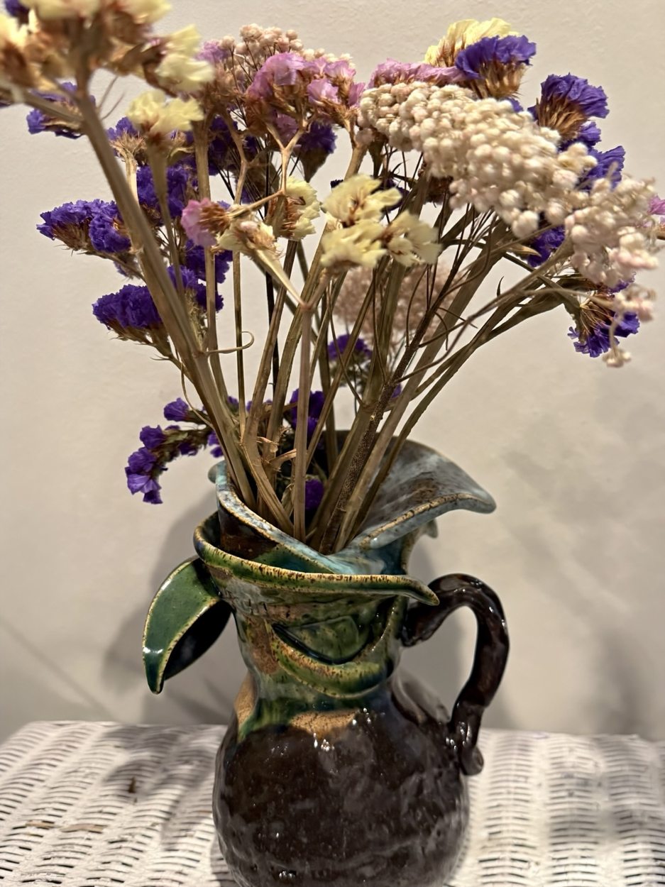 Sculptural flower vase